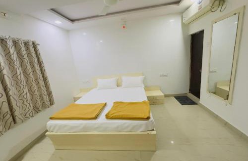 Dwarka Hotel | Manek Villa