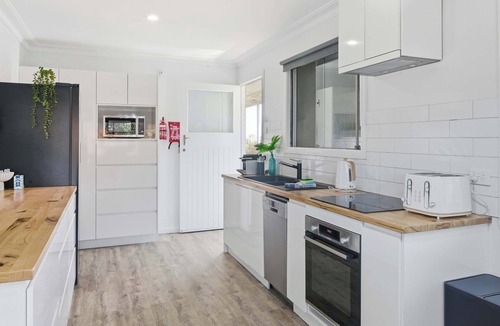 Margate Apartment | Margate Beachside Haven