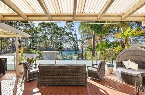 Denhams Beach House | Margs at Denhams | Beach Access & Ocean Views