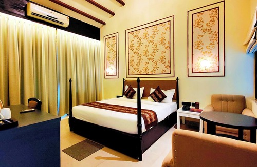 Bolpur Hotel | Mark & Meadows