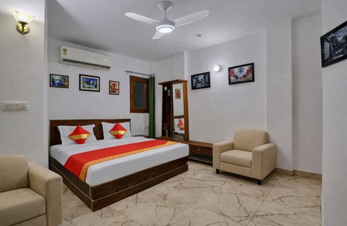 Hauz Khas Village Hotel | Mauryan Elite I Hotel Hauzkhas