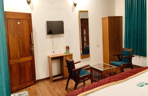 Periyur Hotel | Meenam Homestay