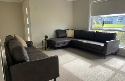 Boorooma House | Messenger Received