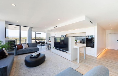 City West Apartment | Metropolitan 70