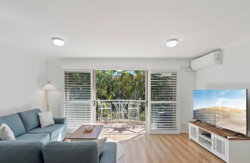 Miami Apartment | Miami Breeze 2 Bedroom Apartment Hosted by Gold Coast Holiday Stays