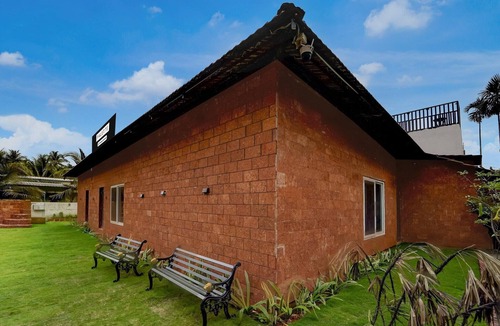 Coimbatore House | Mithalai Farm by Palette Garden Pool