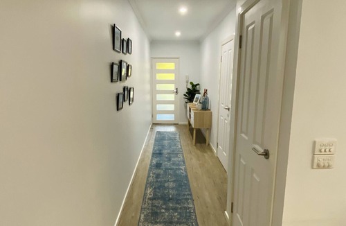 Templestowe Apartment | *Modern 2BR APT - BBQ/Pool/Sauna/WiFi