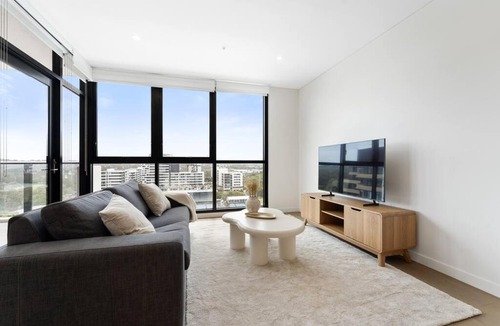 Woolooware Apartment | Modern 2BR with Balcony, Pool & Parking