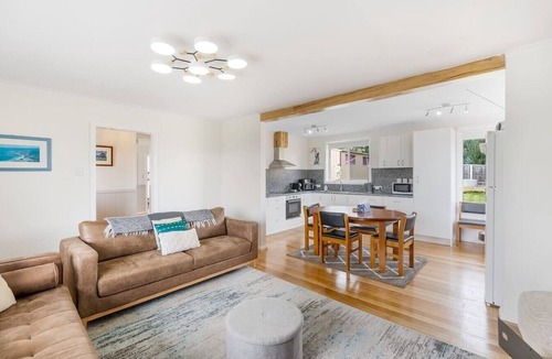 Triabunna Apartment | Modern Coastal Escape in Triabunna