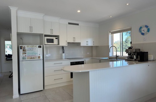 Mollymook Beach Apartment | Mollymook Sands Unit 14. South Coast Getaway.