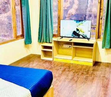 Manali Hotel | Mountain Shadow By Moon Knight Hospitality