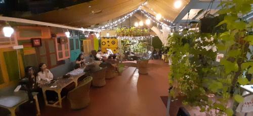 Pali Hill Hostel | NAMASTEY MUMBAI BACKPACKERS