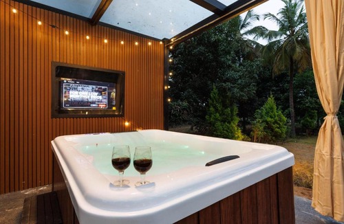 Kanakapura Apartment | Nandana Estate4BHK Jacuzzi BBQ 1hr Koramangala