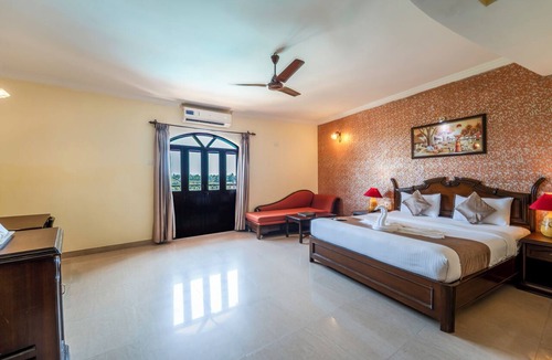 Baga Hotel | Nazri Resort