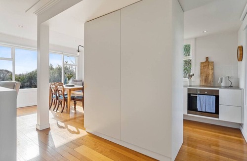 Newstead House | Nellie`s Nest- A Stylish Retreat in Leafy Newstead