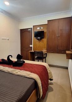 Kalapettai Hotel | Nest Budget Inn