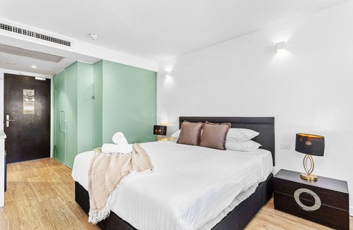 Perth Hotel | Nest on Newcastle – E3