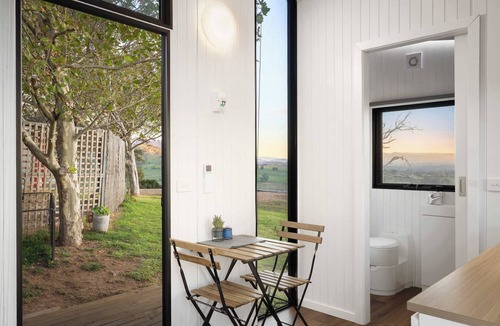 Allans Flat House | Nichol Road Hideaway at Annie’s Retreat by Tiny Away