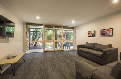 Coolaroo Hotel | Nightcap at Coolaroo Hotel