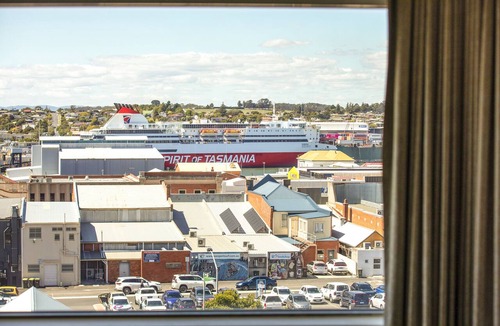 Devonport Hotel | Nightelier Devonport Gateway Hotel