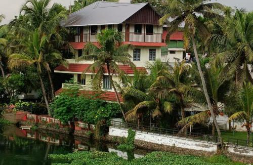 Thrippunithura Hotel | Nila home residency