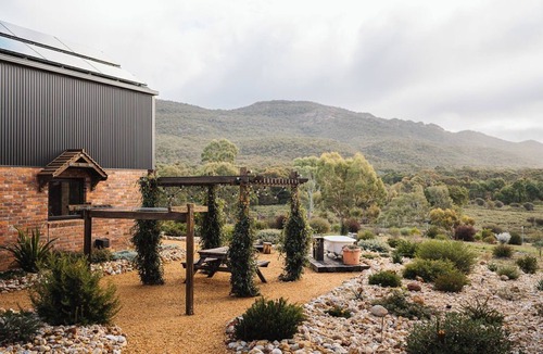 Halls Gap House | Nook On The Hill