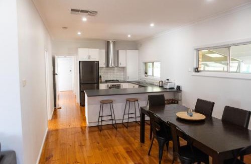 Shepparton House | North Central Spacious Charmer