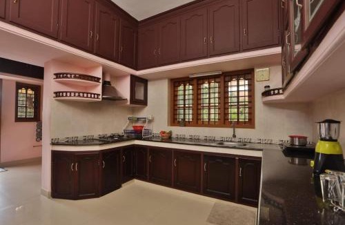 Kuttattukulam Villa | Nutmeg Meadows