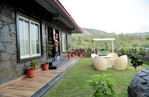 Udaipur Villa | Oakwood Villa By Ebony Stays – Premium Holiday Villa in Udaipur with Pool