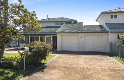 Fingal Bay House | Occy's at Fingal Bay