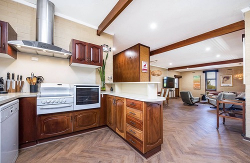 Guilderton House | Ocean Close - Spacious Beach House