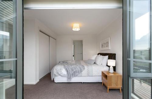 Apollo Bay House | OCEAN SOUNDS - Central Family home for 11