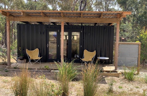 Friendly Beaches Cabin | Off Grid private wildlife nature reserve. 20mins to Wineglass Bay, Freycinet