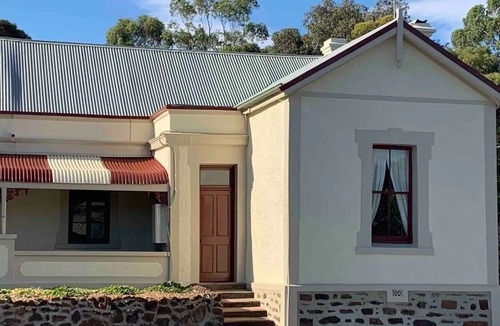Lyndoch House | Old Barossa Valley Inn & Bakery House.Get it all! (Walk to ”Gather Round”)