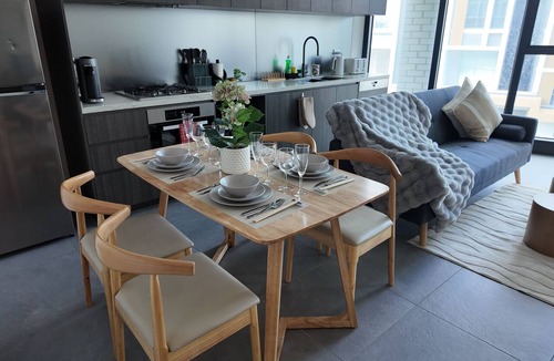 Lidcombe Apartment | Olympic Park Stadium Gym, Pool & Parking