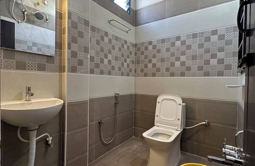 Tiruvannamalai Hotel | OM LINGESWARAN Home Stay Tiruvannamalai