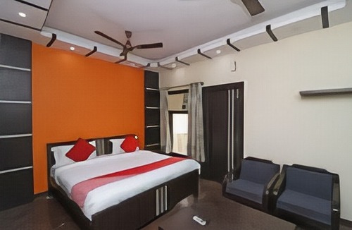 Sector-12A Hotel | OYO 40857 Sri Ram Hotel & Restaurant