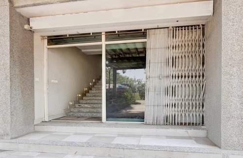 Ahmedabad House | OYO Hotel Anmol Palace