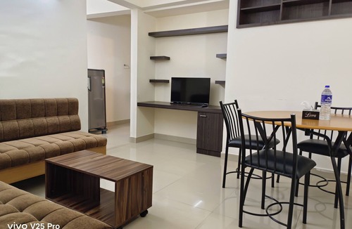 Nedumbassery Apartment | PAL SUITES ROOMS, 2min to the COCHIN INTERNATINAL AIRPORT NEDUMBASSERY