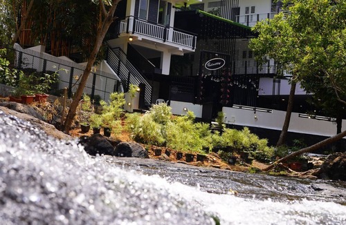 Athirapally Resort | Palatty's Resort