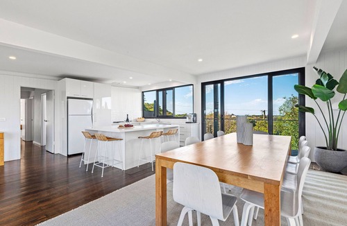 Blairgowrie House | Panoramic Views & Contemporary Style