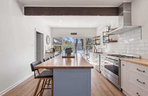 Jamieson House | Paradise Retreat Lakehouse - Jamieson - Sleeps 10