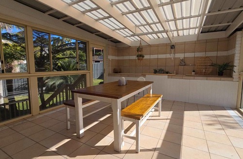 Surf Beach House | Park and Relax