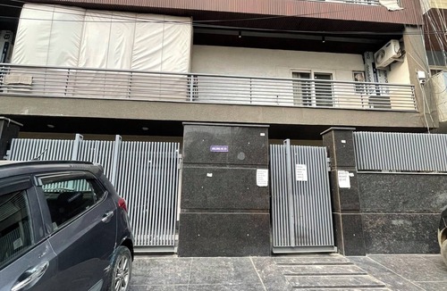 Gurugram Apartment | Peaceful 1-bedroom apartment with AC and High-Speed 300 Mbps WiFi in Gurugram