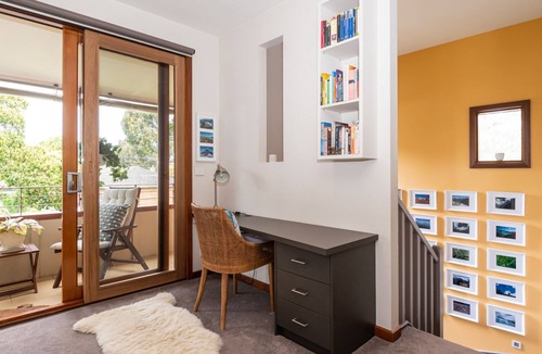 Highett House | Pet Friendly - Bayside Oasis in Highett