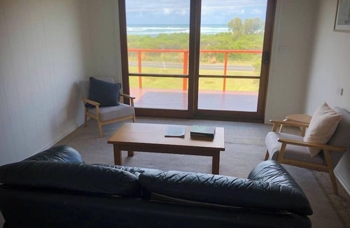 Peterborough House | Peterborough Beach House