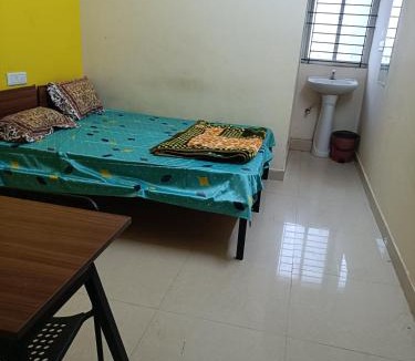 Narasapura Hotel | PG stay with Ensuite and food