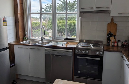 Smiths Beach Apartment | PHILLIP ISLAND Smiths Beach Stunning 2br Apartment Walk 1min Beach 5min GP Track