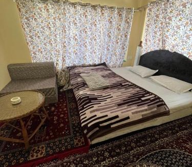 Laripora House | Pine Brooke Pahalgam