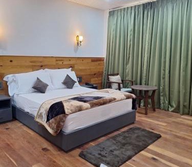 Bomdila Hotel | Pines Dirang Homestay